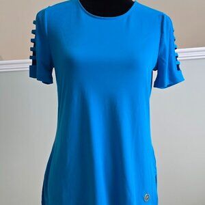 Michael Kors Bright Cyan Blue Ladder S/S Blouse Top & Gold Toned MK Logo NWOT
